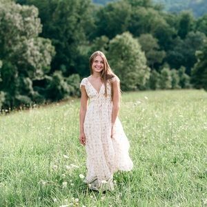 Meet your Posher, Ella